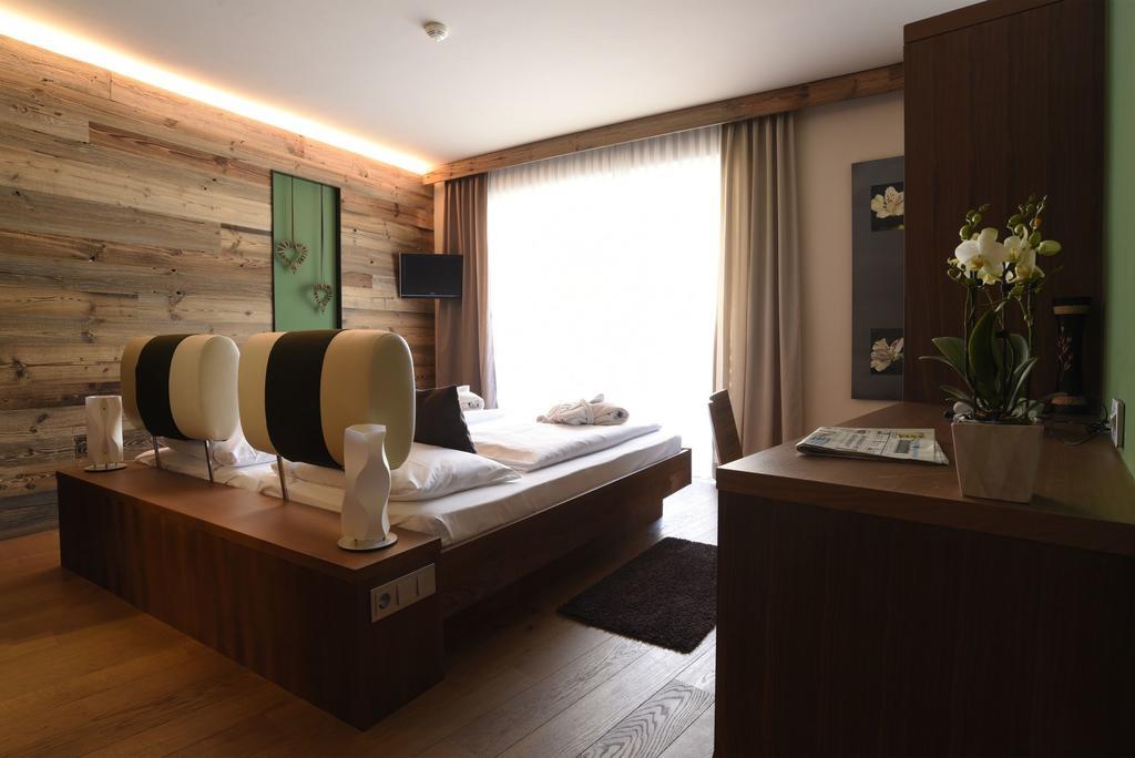 Alia Appartements & Wellness Lagundo Exterior photo