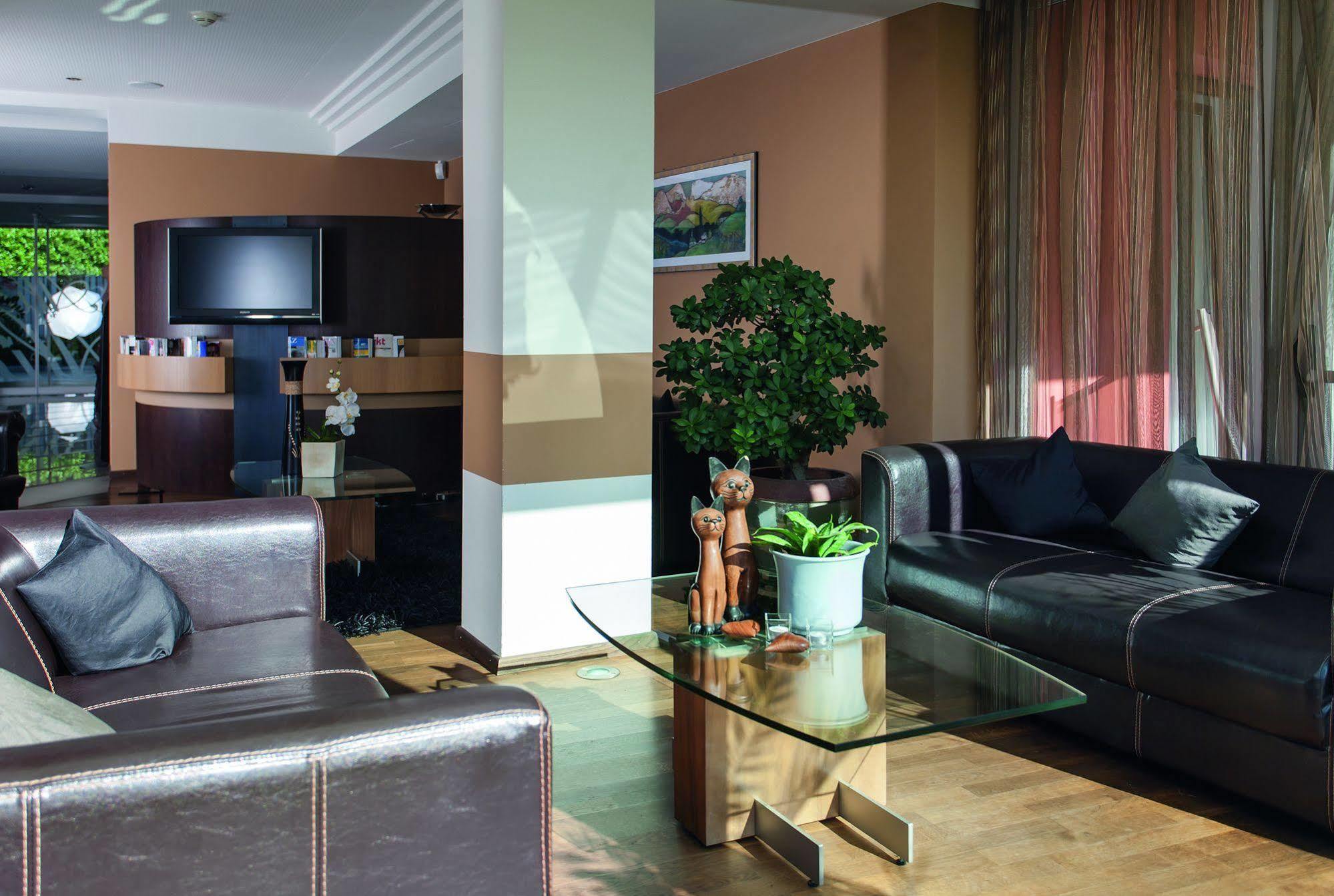Alia Appartements & Wellness Lagundo Exterior photo