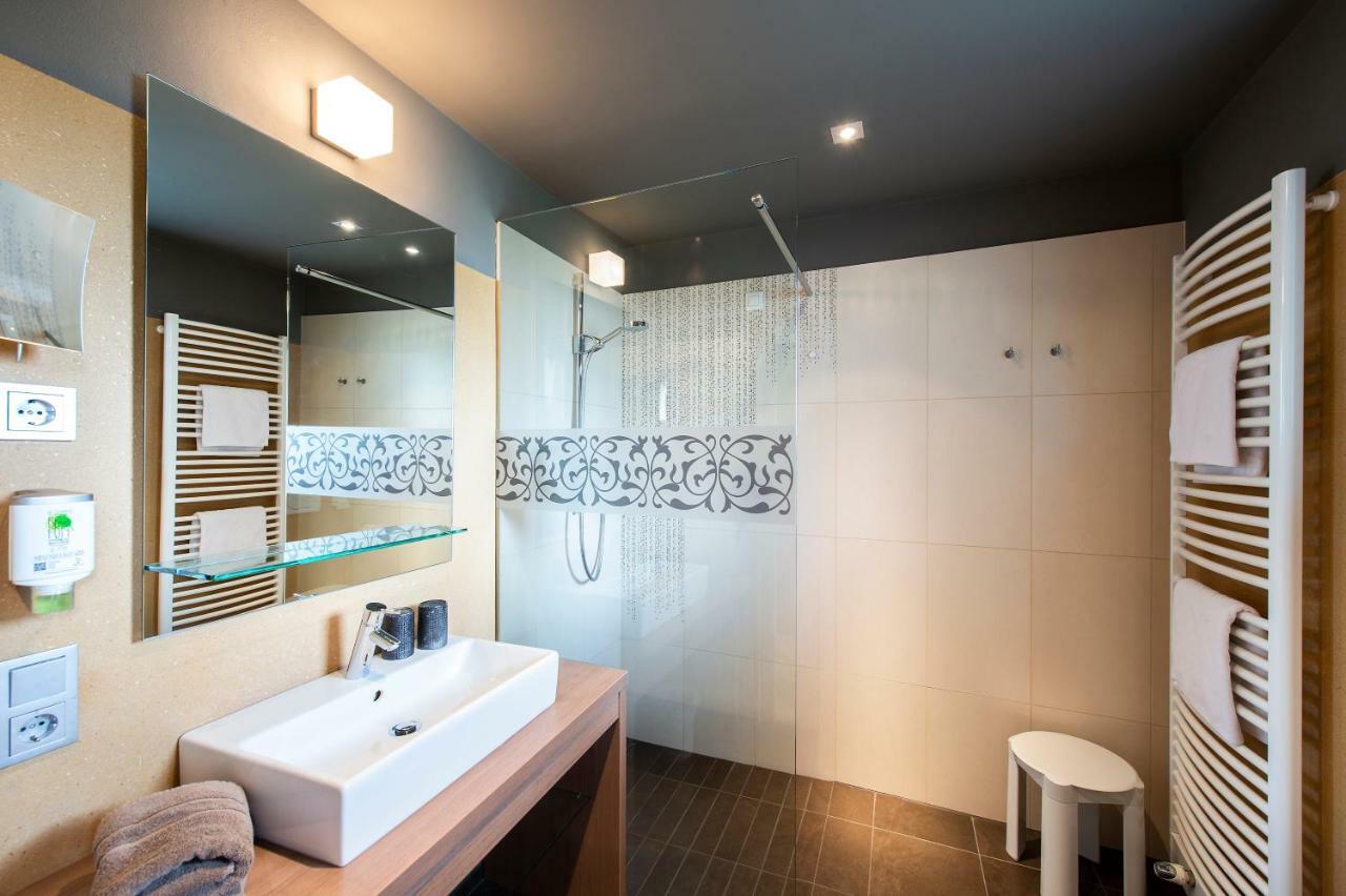 Alia Appartements & Wellness Lagundo Exterior photo