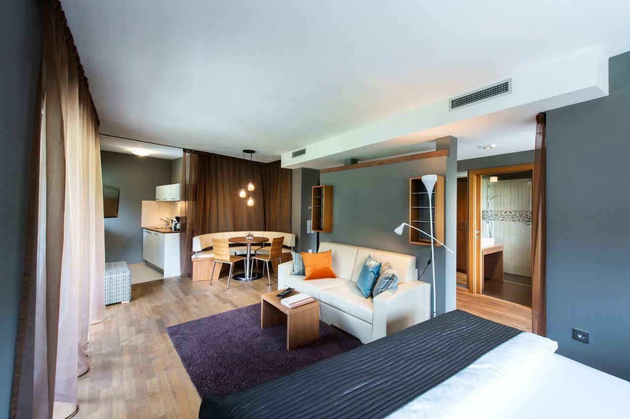 Alia Appartements & Wellness Lagundo Exterior photo